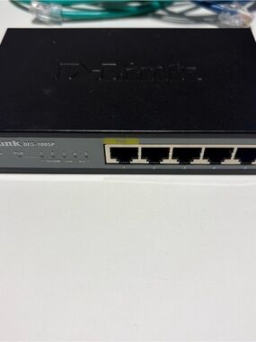 D‑Link DES‑1005P 5‑Port Desktop PoE Network Switch